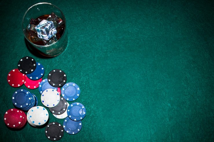 Ilustrasi pengguna bermain game sportsbook dan casino di perangkat mobile dengan latar biru segar
